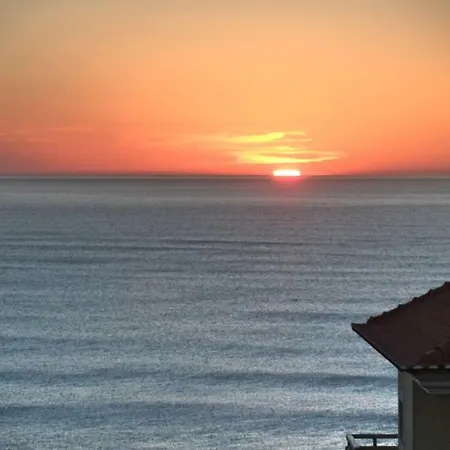 Ocean & Sunset Dreaming House 180º Amazing View דירה *